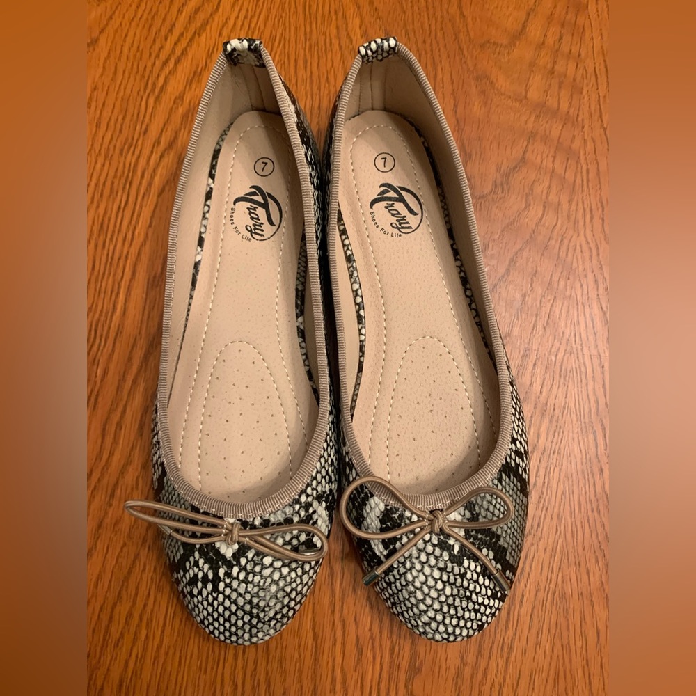Trary Faux Snakeskin Ballet Flats with Bow, 7
